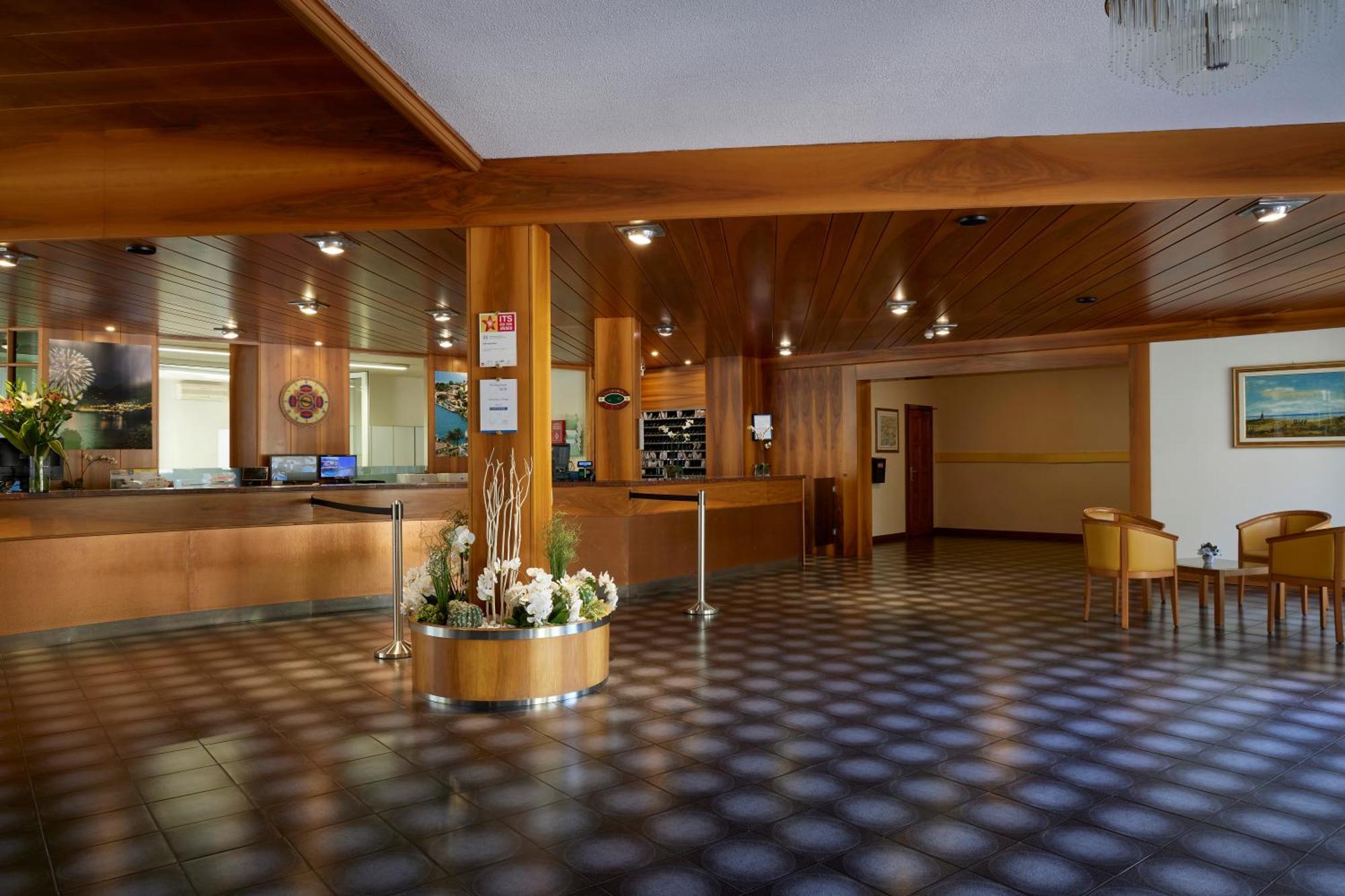 Hotel Royal Village Limone sul Garda Exterior photo