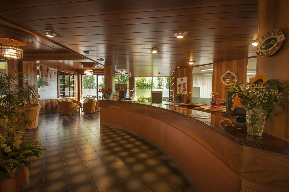 Hotel Royal Village Limone sul Garda Exterior photo