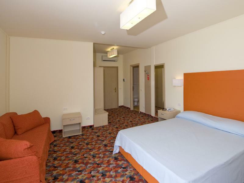 Hotel Royal Village Limone sul Garda Exterior photo