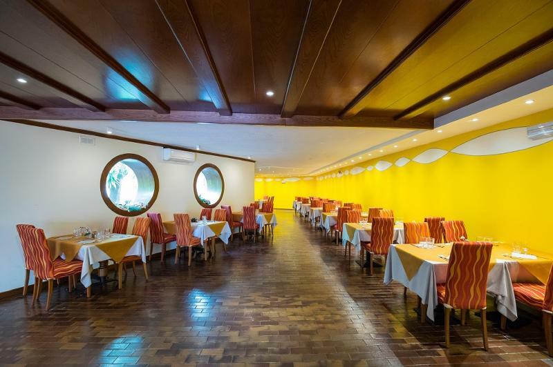 Hotel Royal Village Limone sul Garda Exterior photo